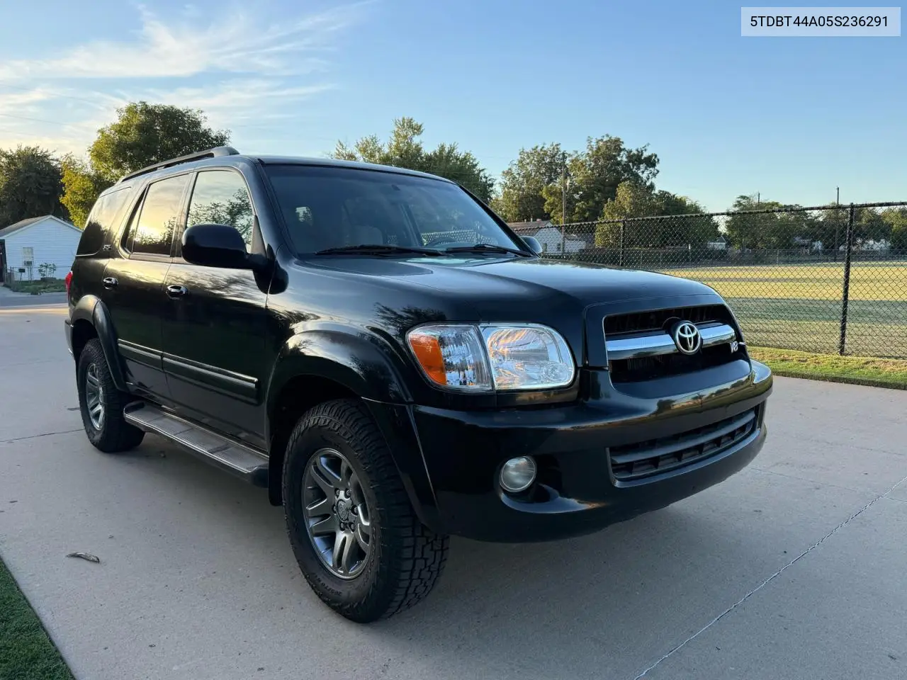 TOYOTA SEQUOIA 2005, VIN 5TDBT44A05S236291