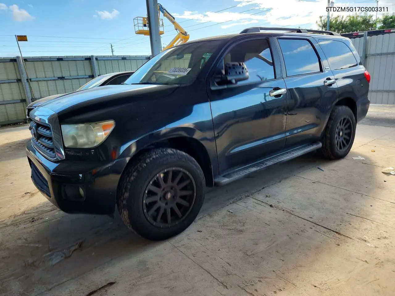 TOYOTA SEQUOIA 2012, VIN 5TDZM5G17CS003311
