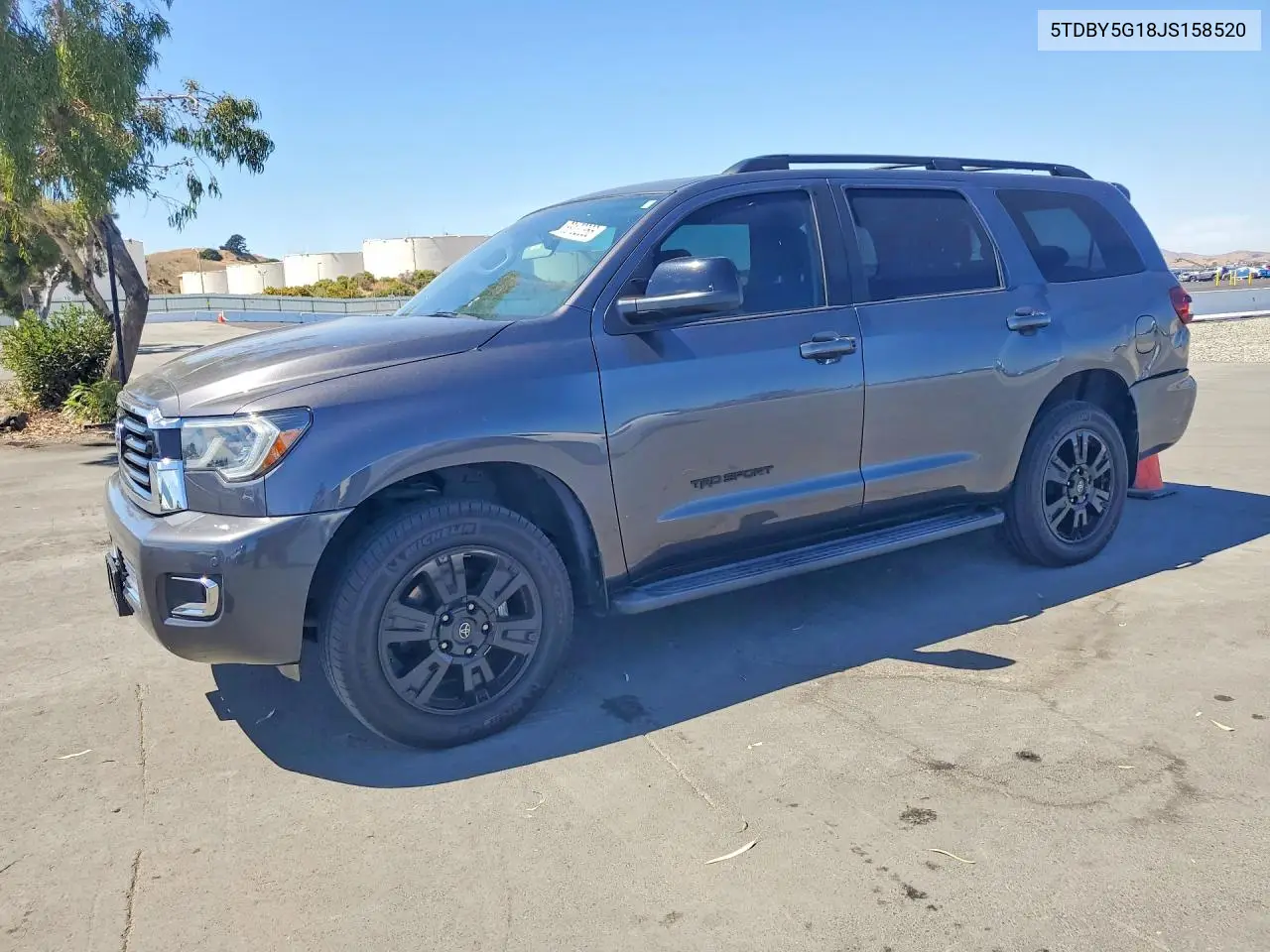 TOYOTA SEQUOIA 2018, VIN 5TDBY5G18JS158520