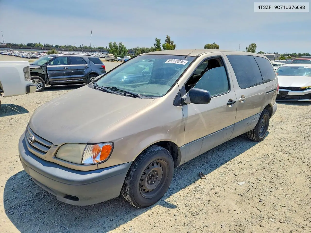 TOYOTA SIENNA 2001, VIN 4T3ZF19C71U376698