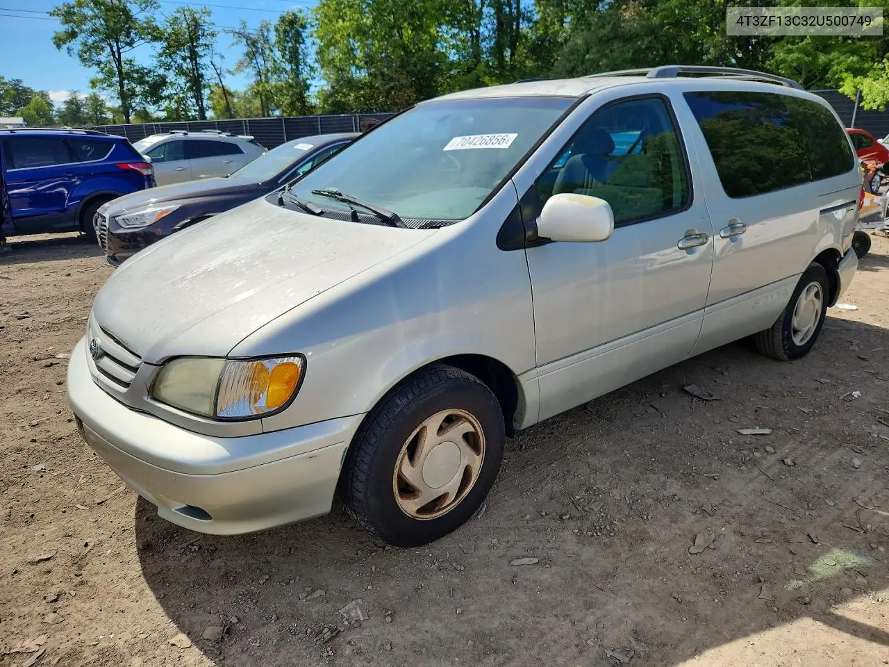 TOYOTA SIENNA 2002, VIN 4T3ZF13C32U500749