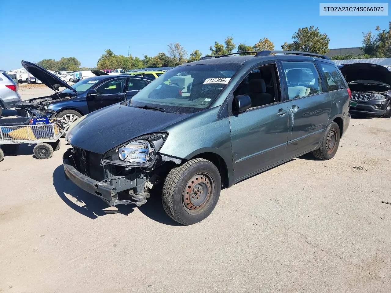 TOYOTA SIENNA 2004, VIN 5TDZA23C74S066070