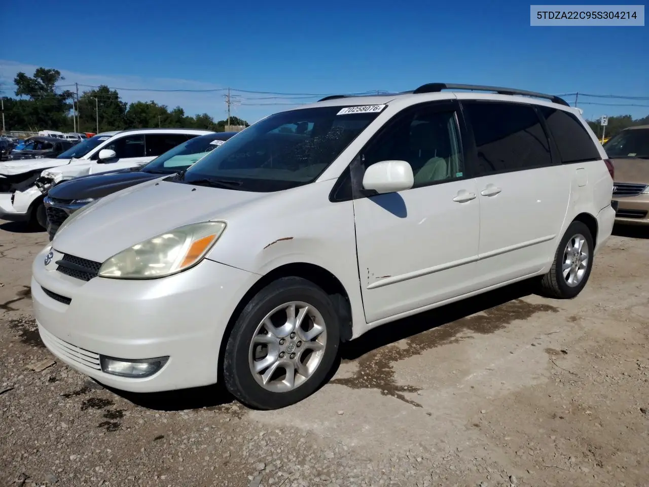 TOYOTA SIENNA 2005, VIN 5TDZA22C95S304214
