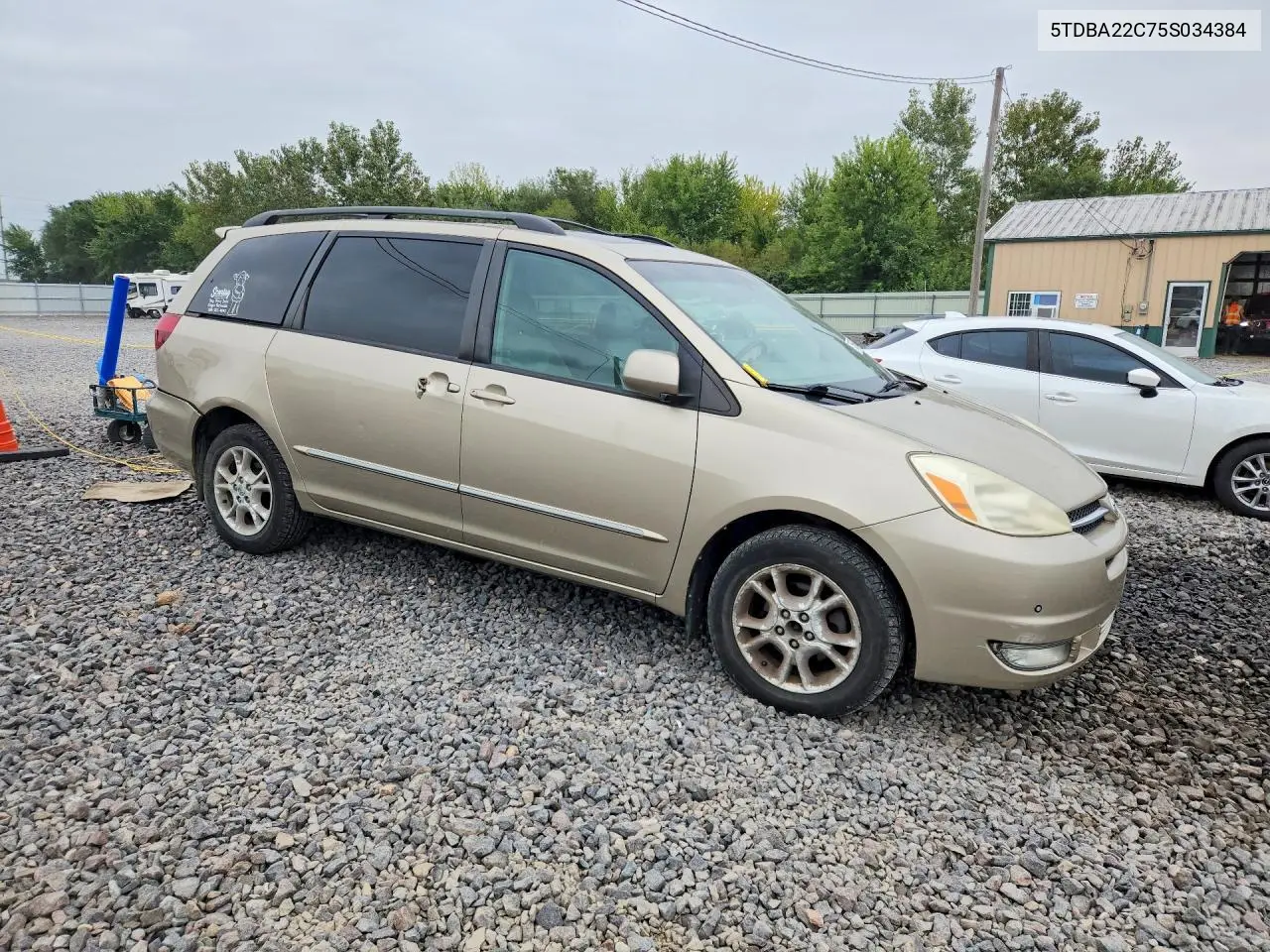 2005 TOYOTA SIENNA VIN 5TDBA22C75S034384 — фото 4