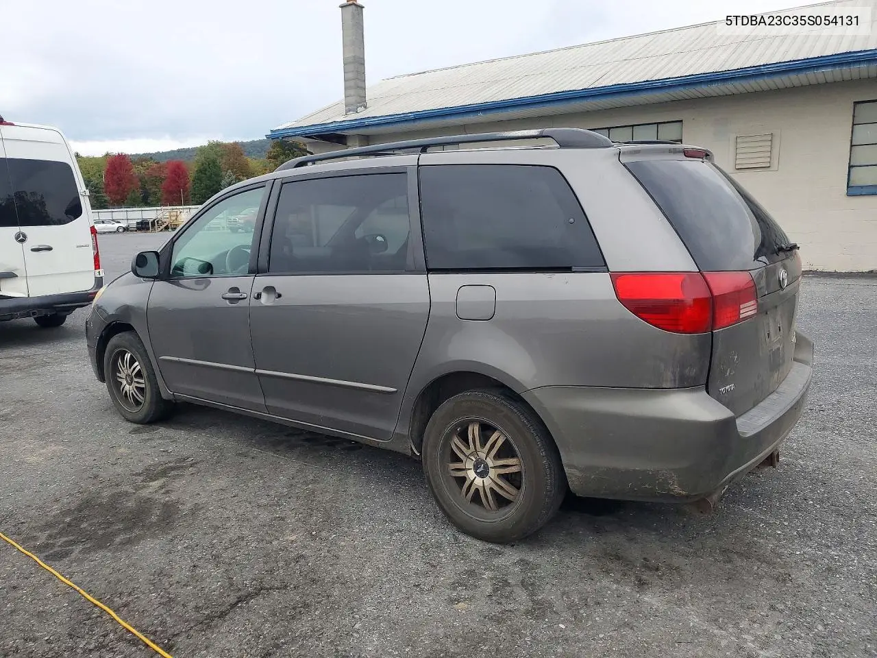 2005 TOYOTA SIENNA VIN 5TDBA23C35S054131 — фото 2