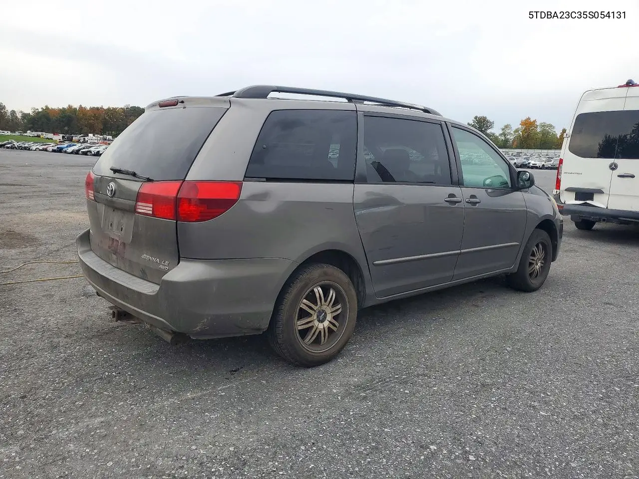 2005 TOYOTA SIENNA VIN 5TDBA23C35S054131 — фото 3