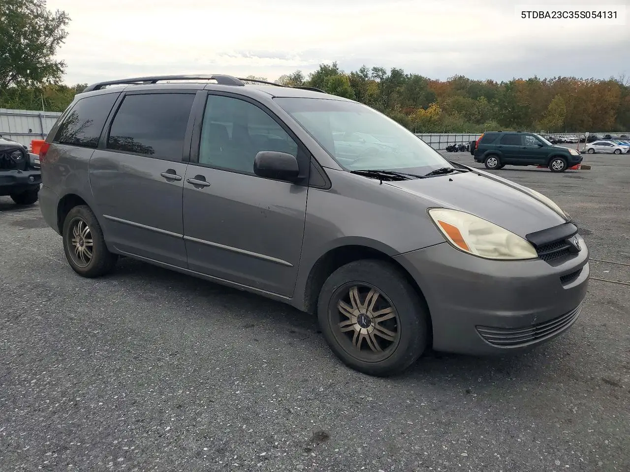 2005 TOYOTA SIENNA VIN 5TDBA23C35S054131 — фото 4