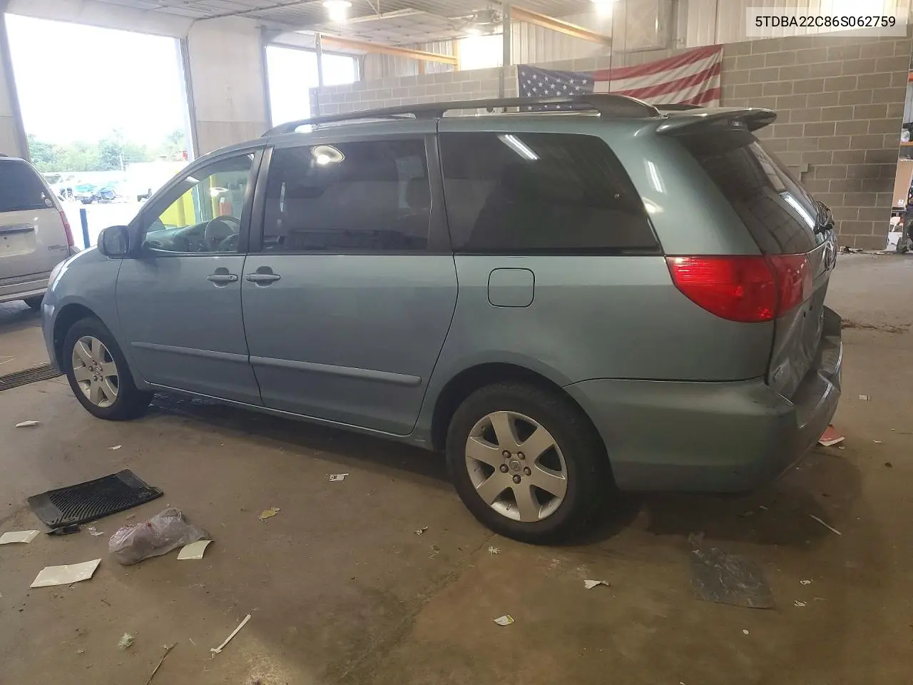 2006 TOYOTA SIENNA VIN 5TDBA22C86S062759 — фото 2