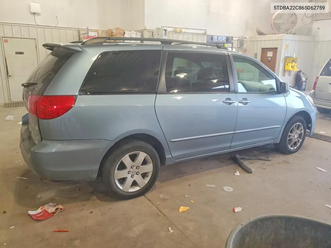 2006 TOYOTA SIENNA VIN 5TDBA22C86S062759 — фото 3