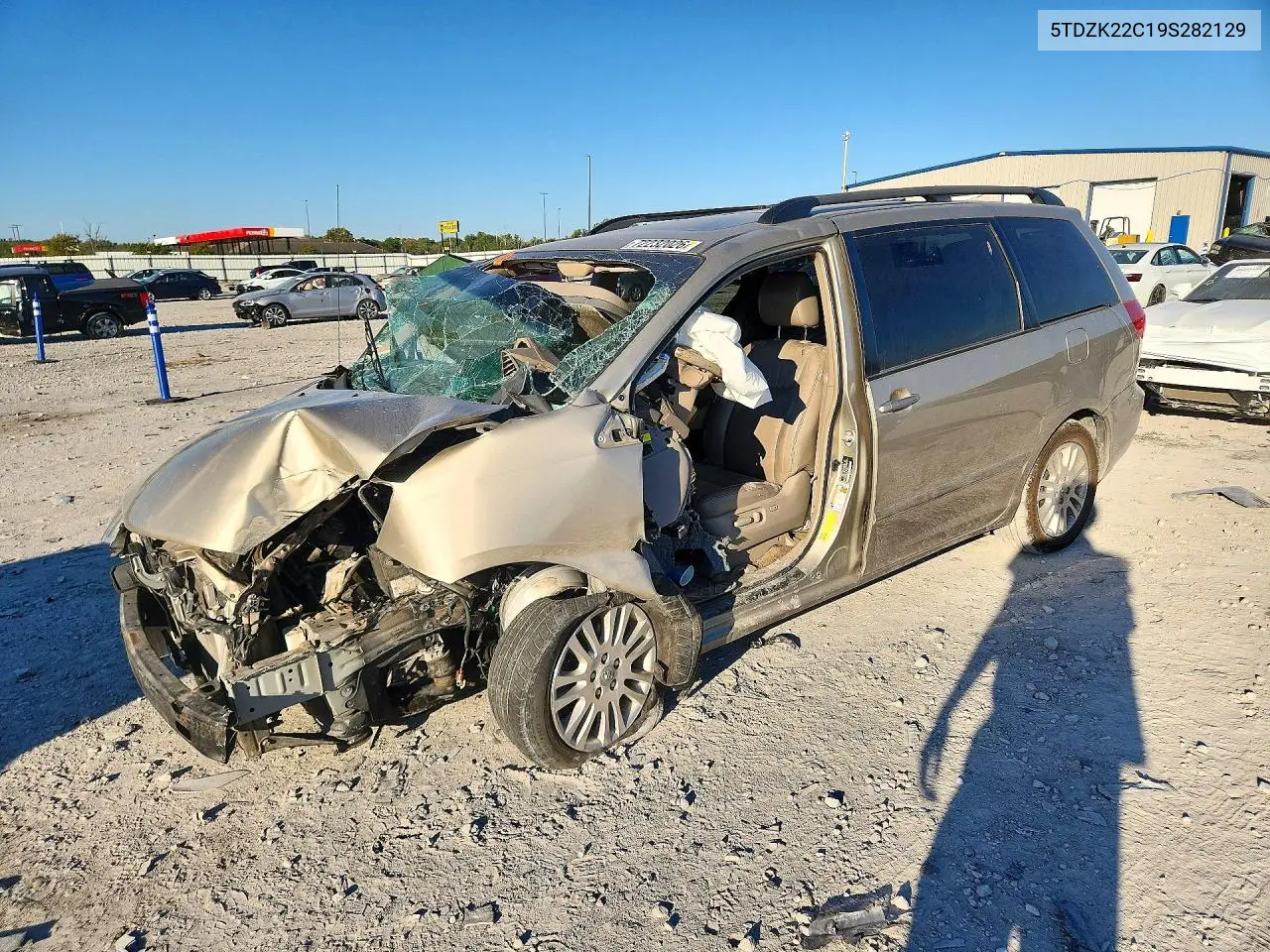 TOYOTA SIENNA 2009, VIN 5TDZK22C19S282129