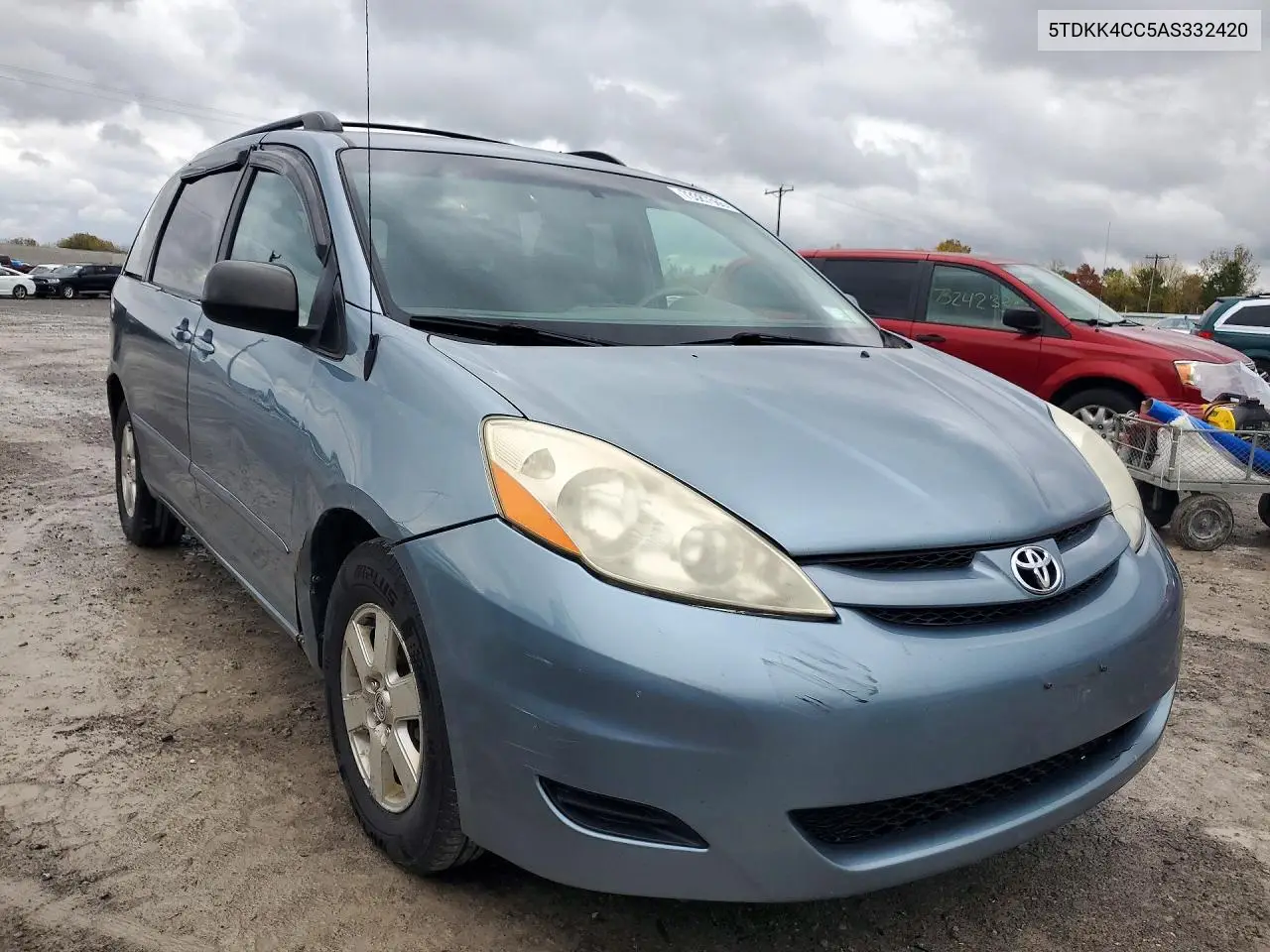2010 TOYOTA SIENNA VIN 5TDKK4CC5AS332420 — фото 4