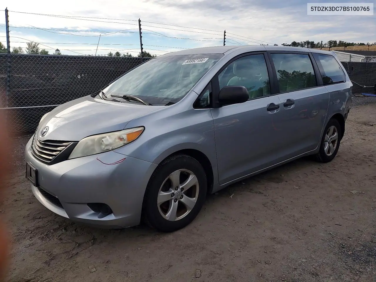 TOYOTA SIENNA 2011, VIN 5TDZK3DC7BS100765