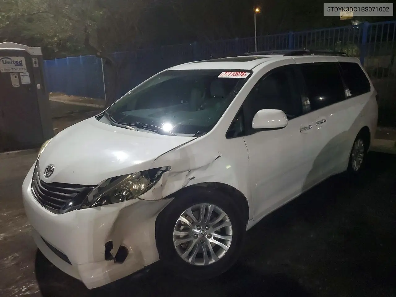 TOYOTA SIENNA 2011, VIN 5TDYK3DC1BS071002