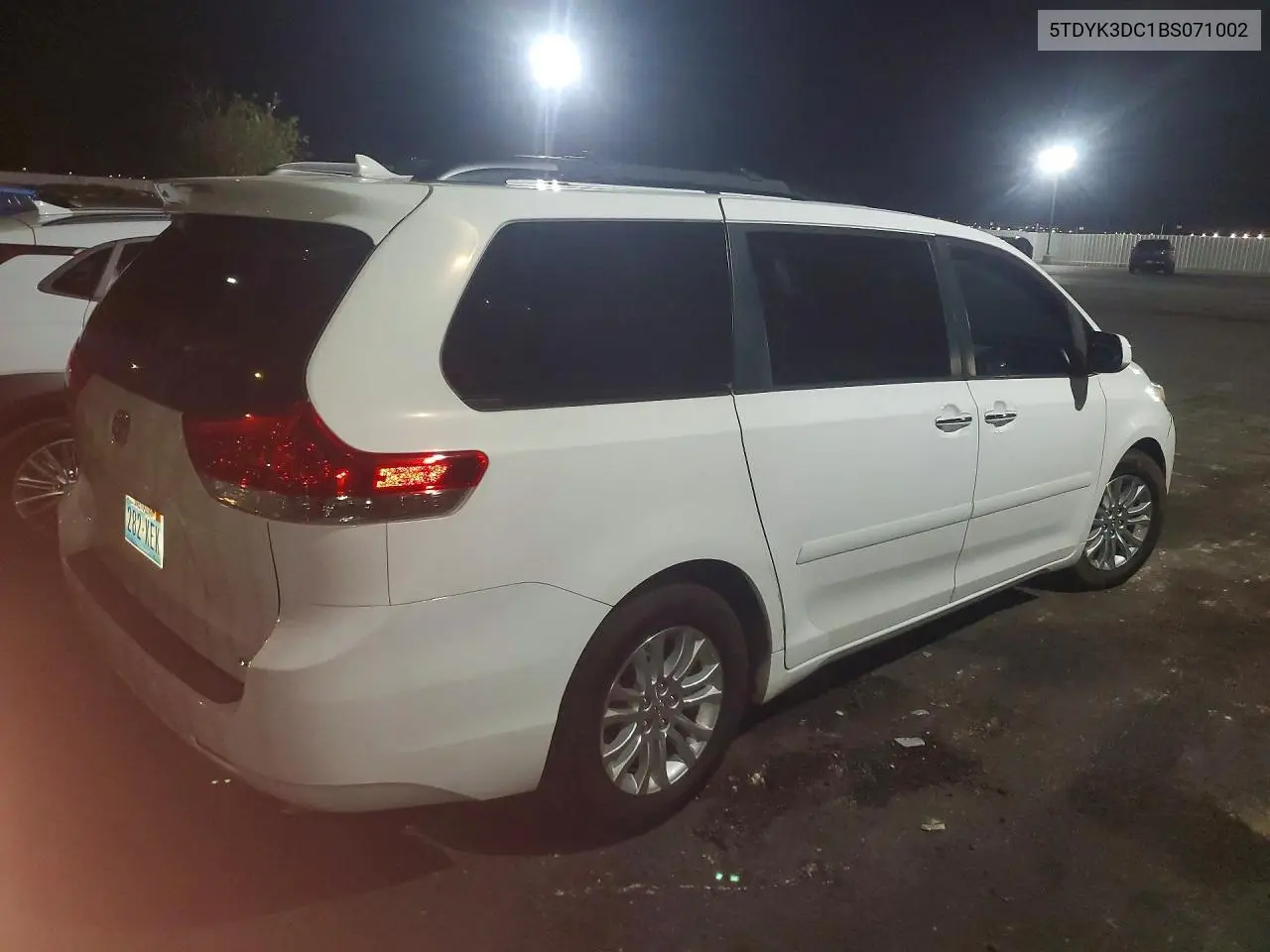 2011 TOYOTA SIENNA VIN 5TDYK3DC1BS071002 — фото 3