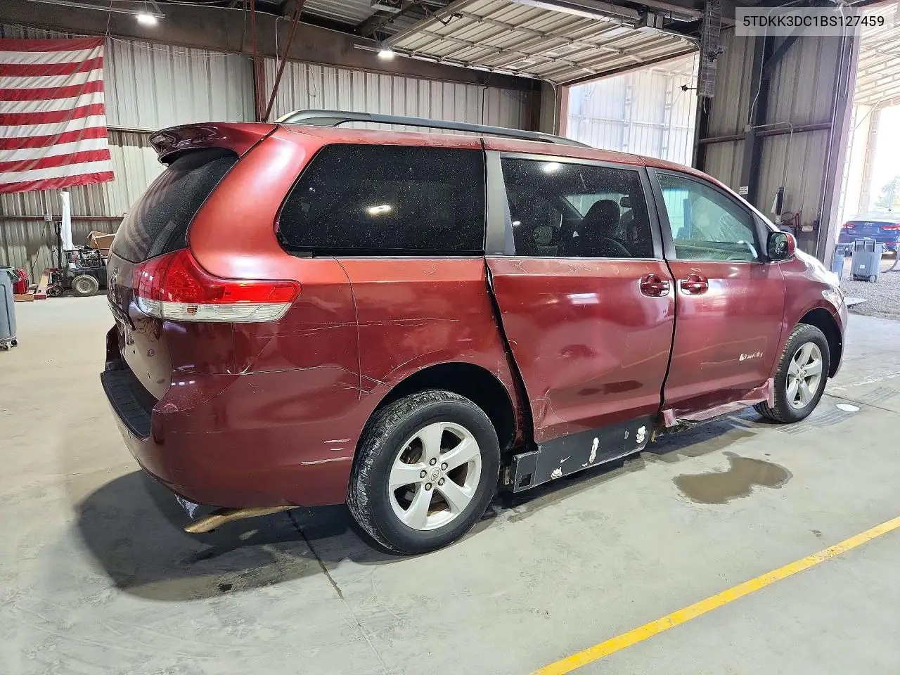 2011 TOYOTA SIENNA VIN 5TDKK3DC1BS127459 — фото 3