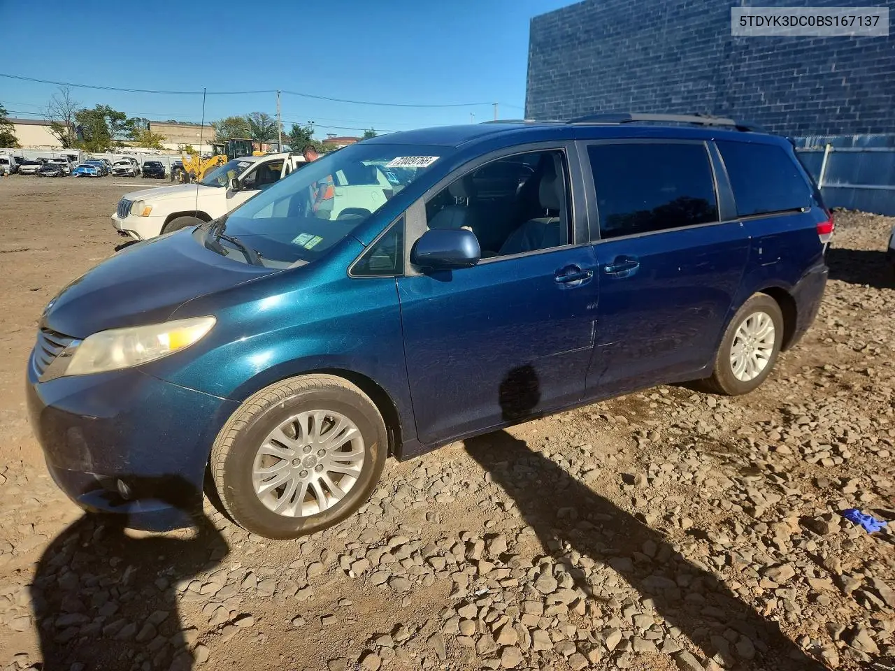 TOYOTA SIENNA 2011, VIN 5TDYK3DC0BS167137