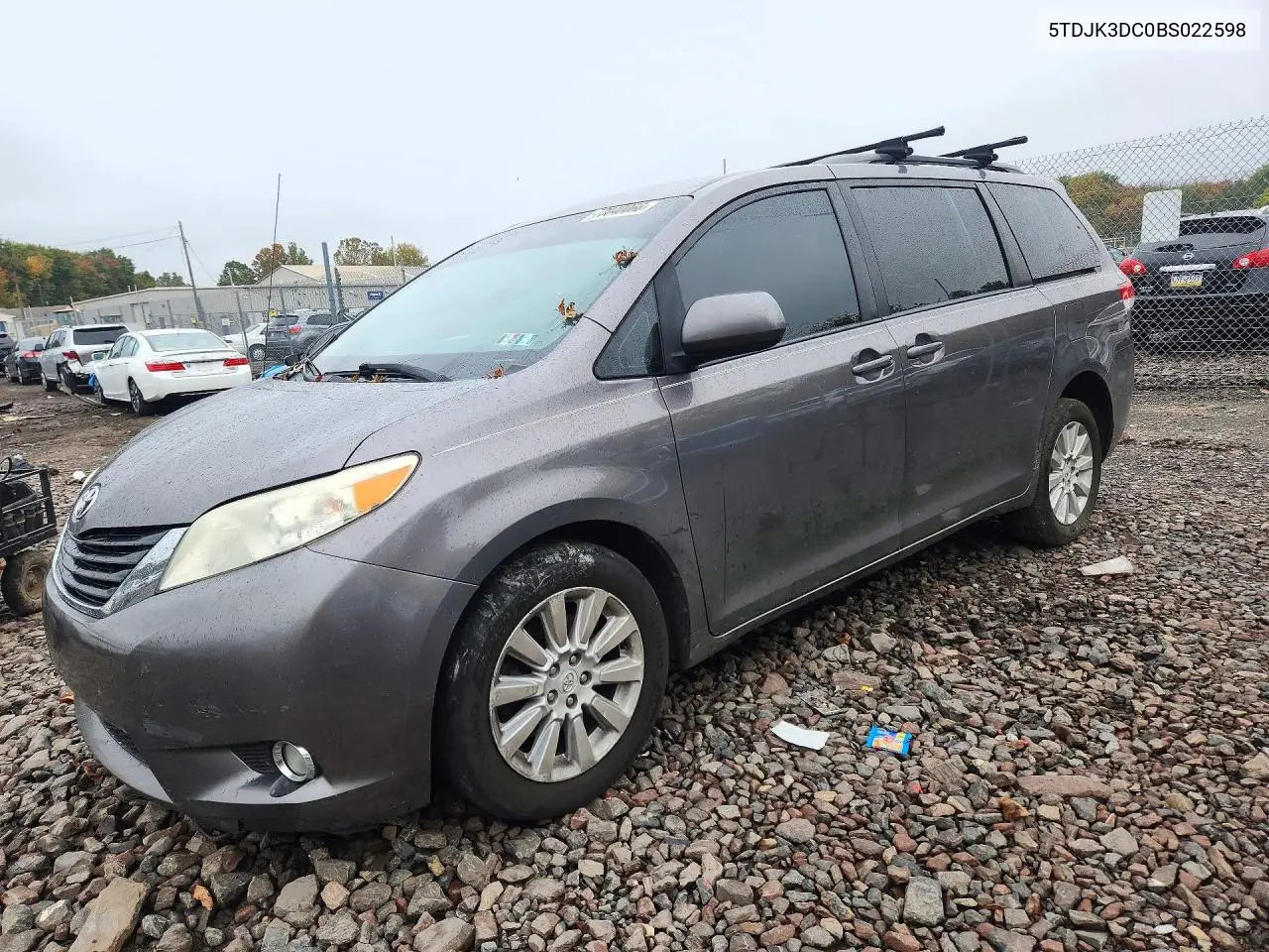TOYOTA SIENNA 2011, VIN 5TDJK3DC0BS022598