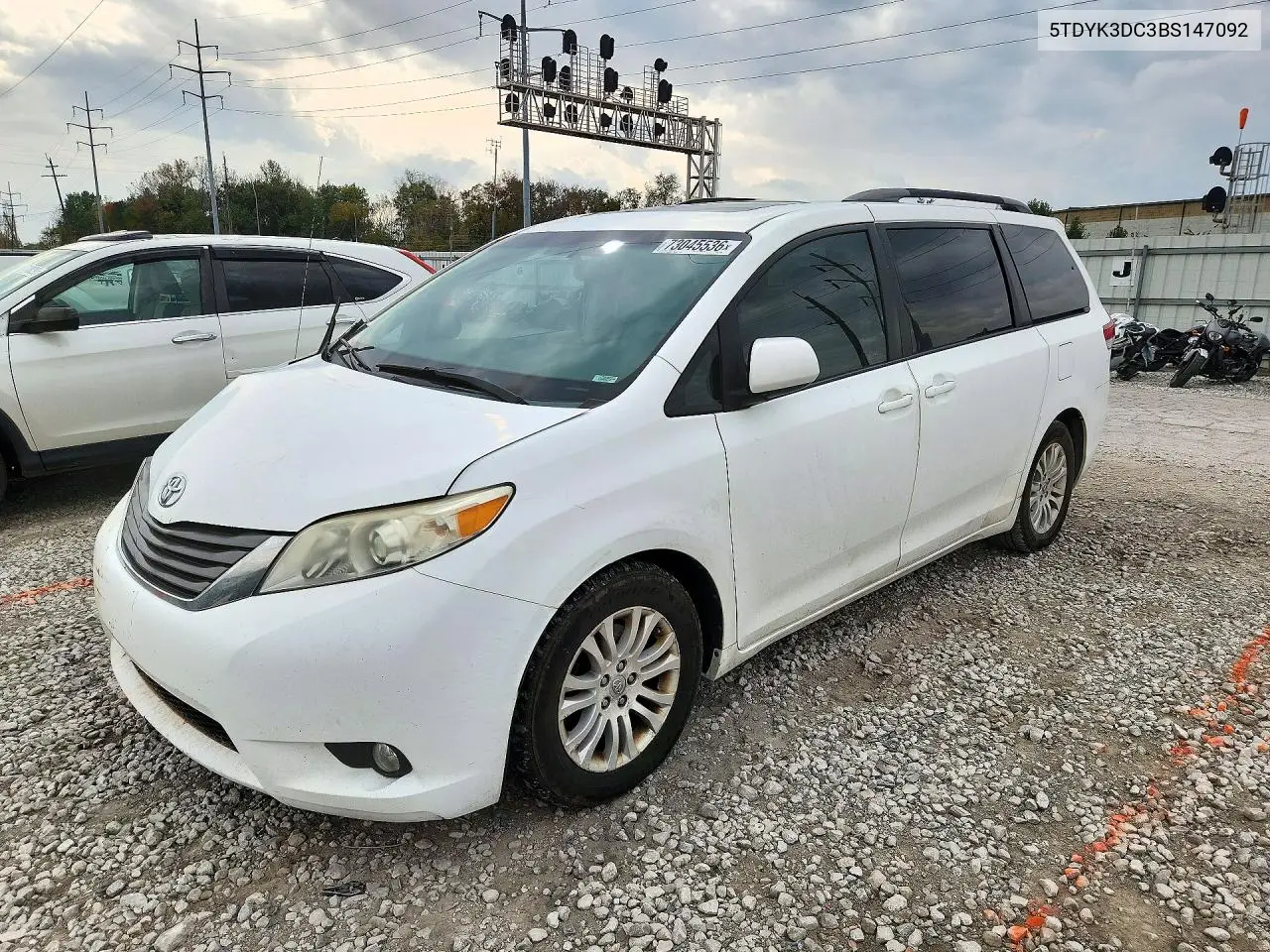 TOYOTA SIENNA 2011, VIN 5TDYK3DC3BS147092
