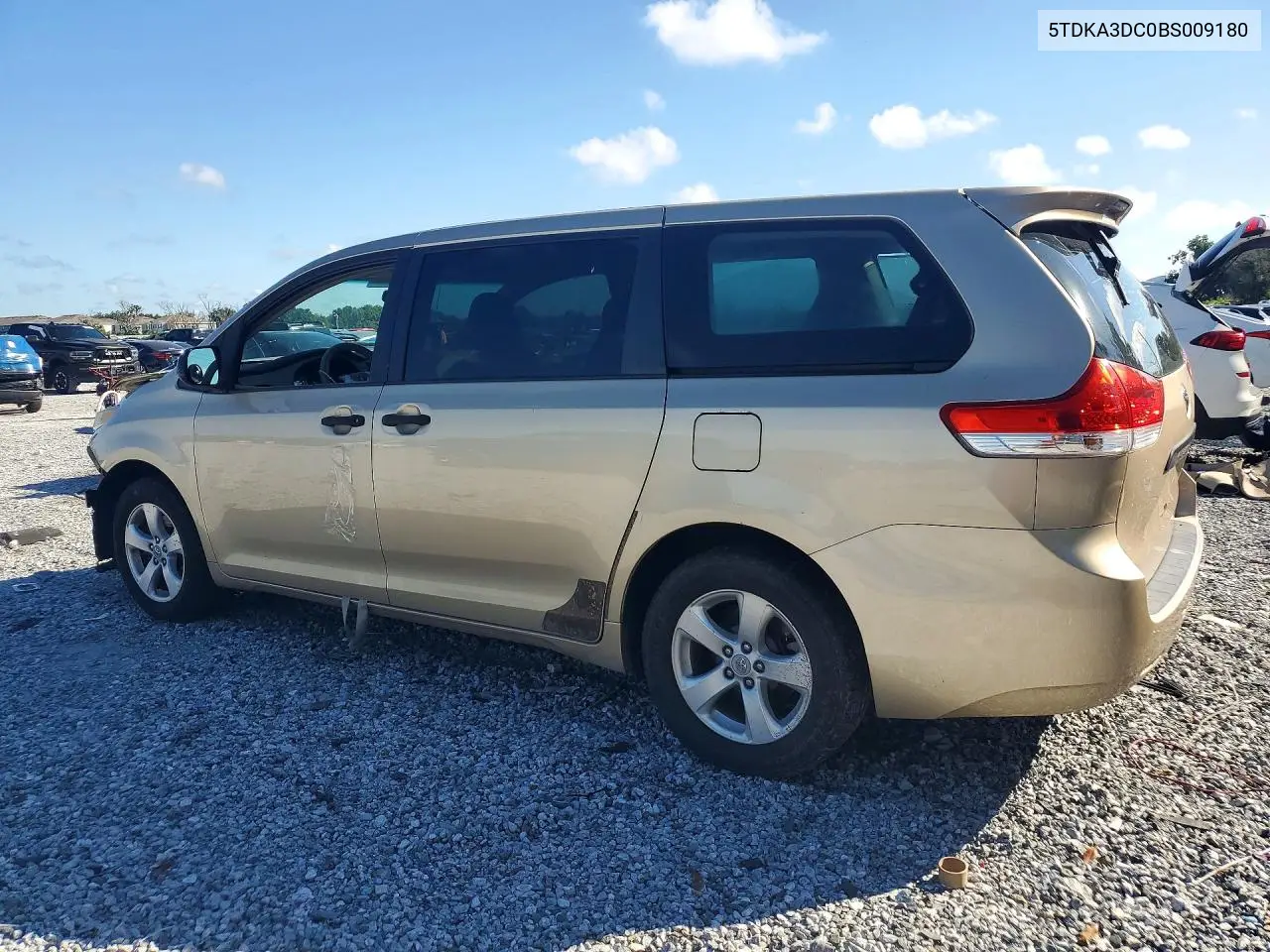 2011 TOYOTA SIENNA VIN 5TDKA3DC0BS009180 — фото 2