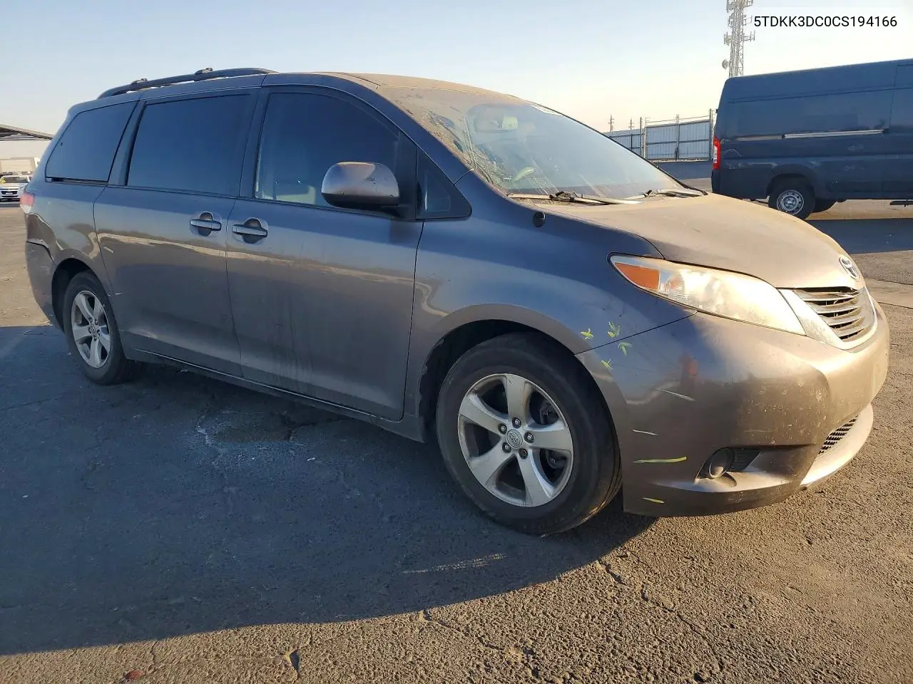 2012 TOYOTA SIENNA VIN 5TDKK3DC0CS194166 — фото 4