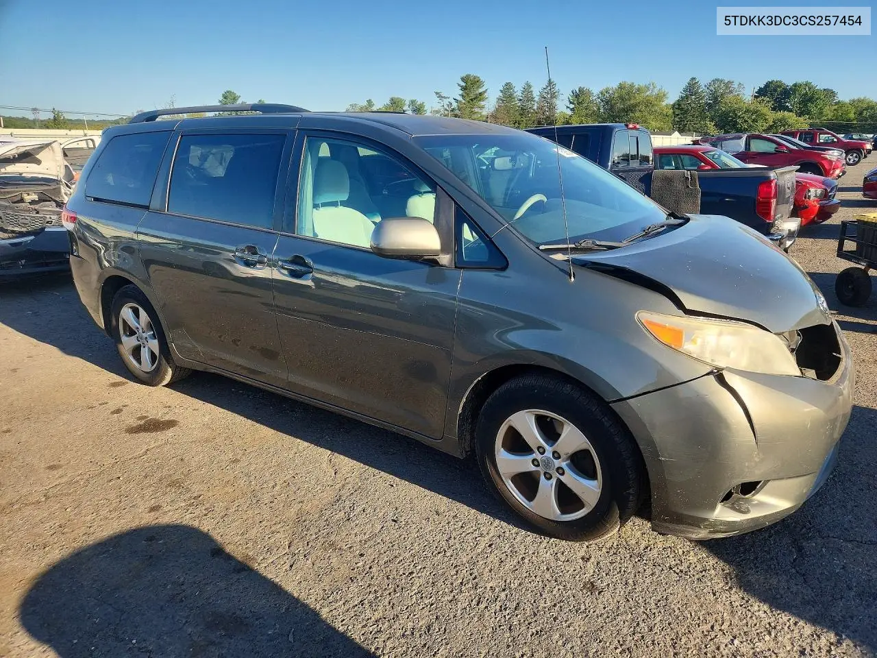 2012 TOYOTA SIENNA VIN 5TDKK3DC3CS257454 — фото 4