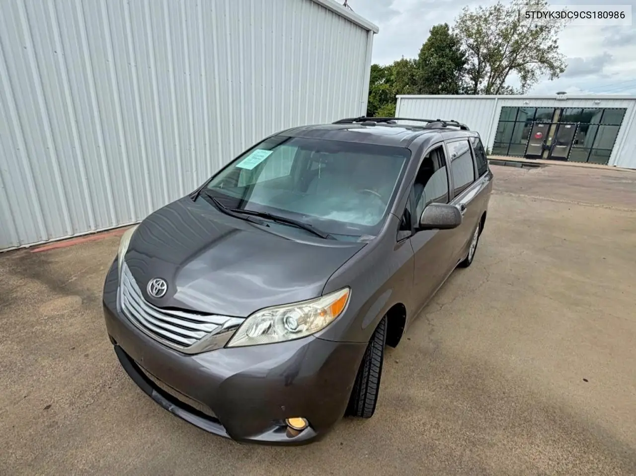 2012 TOYOTA SIENNA VIN 5TDYK3DC9CS180986 — фото 2