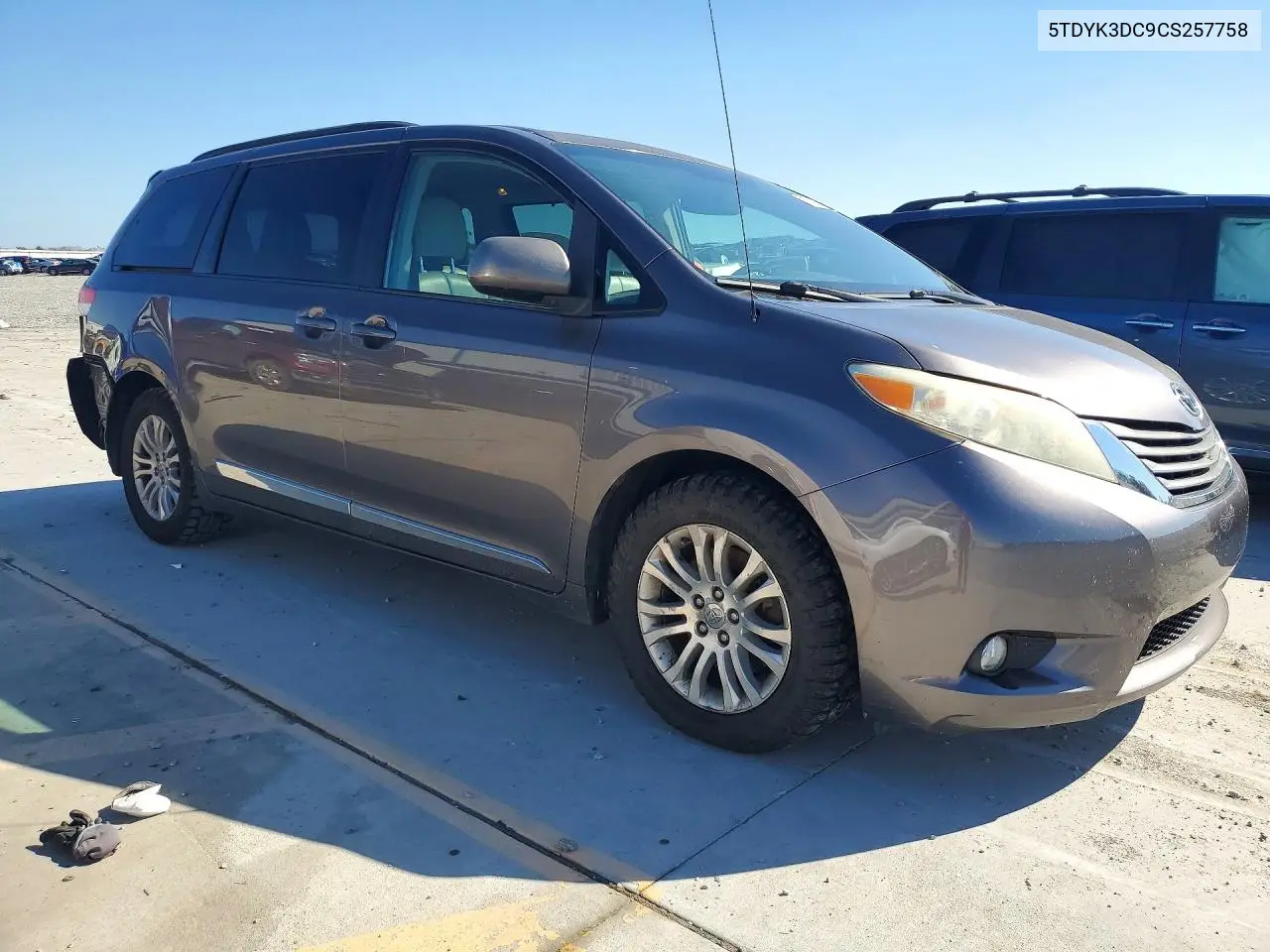 2012 TOYOTA SIENNA VIN 5TDYK3DC9CS257758 — фото 4