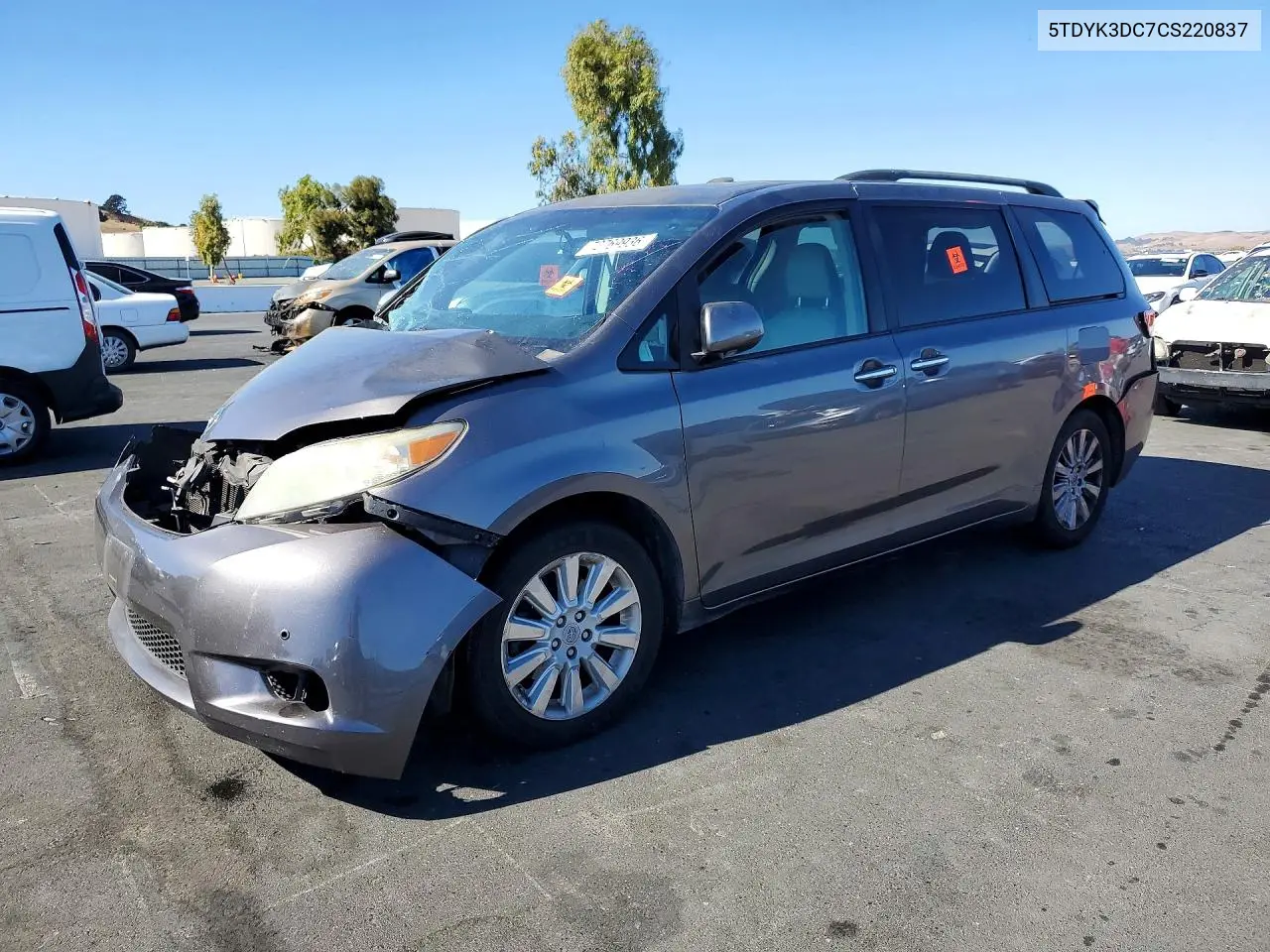 TOYOTA SIENNA 2012, VIN 5TDYK3DC7CS220837