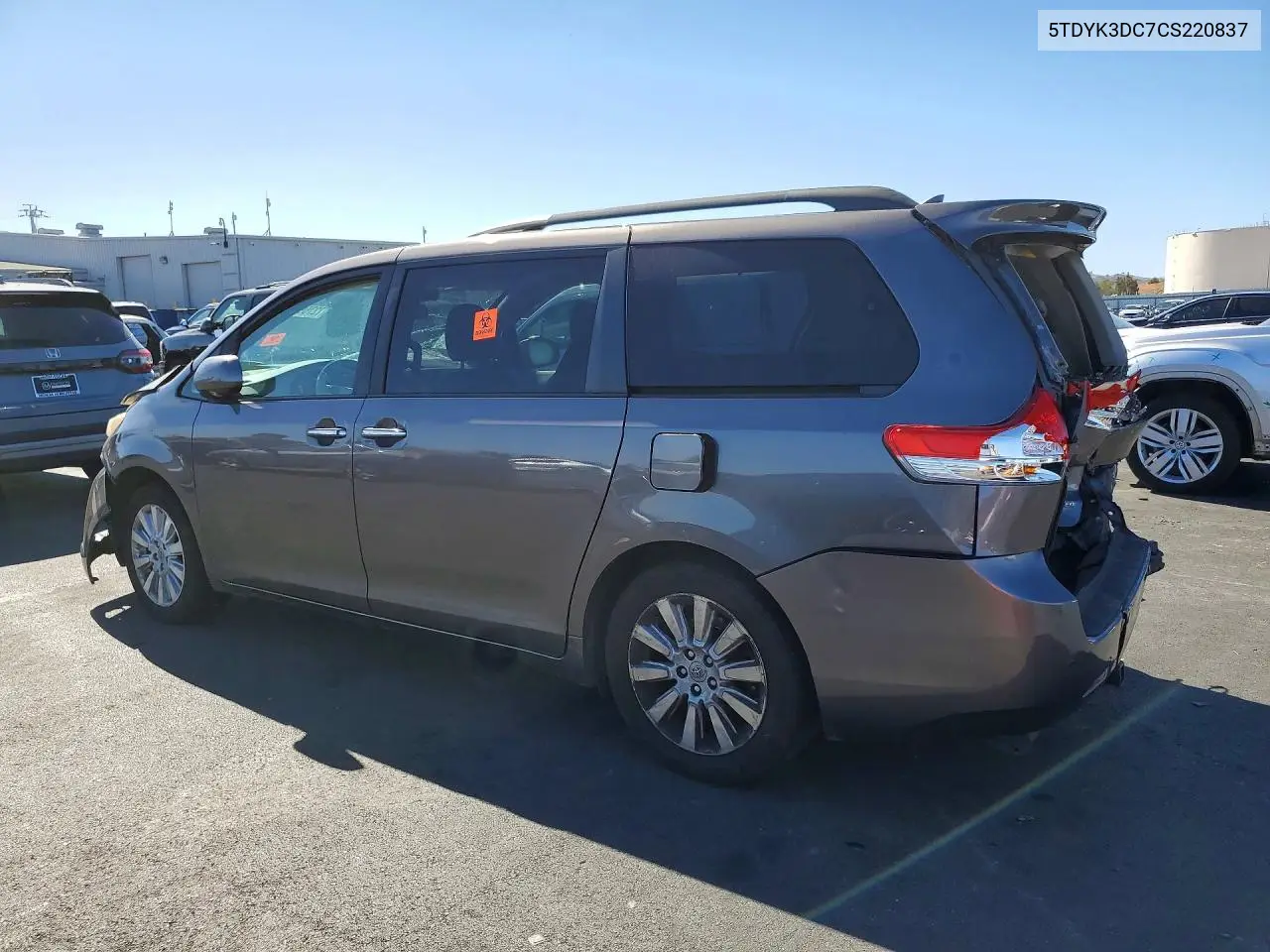 2012 TOYOTA SIENNA VIN 5TDYK3DC7CS220837 — фото 2