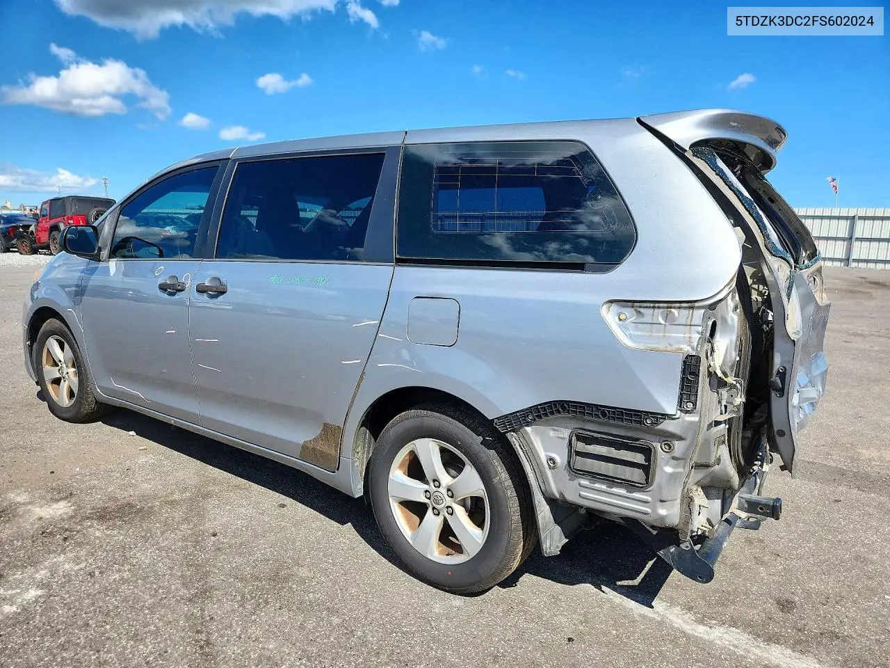 2015 TOYOTA SIENNA VIN 5TDZK3DC2FS602024 — фото 2