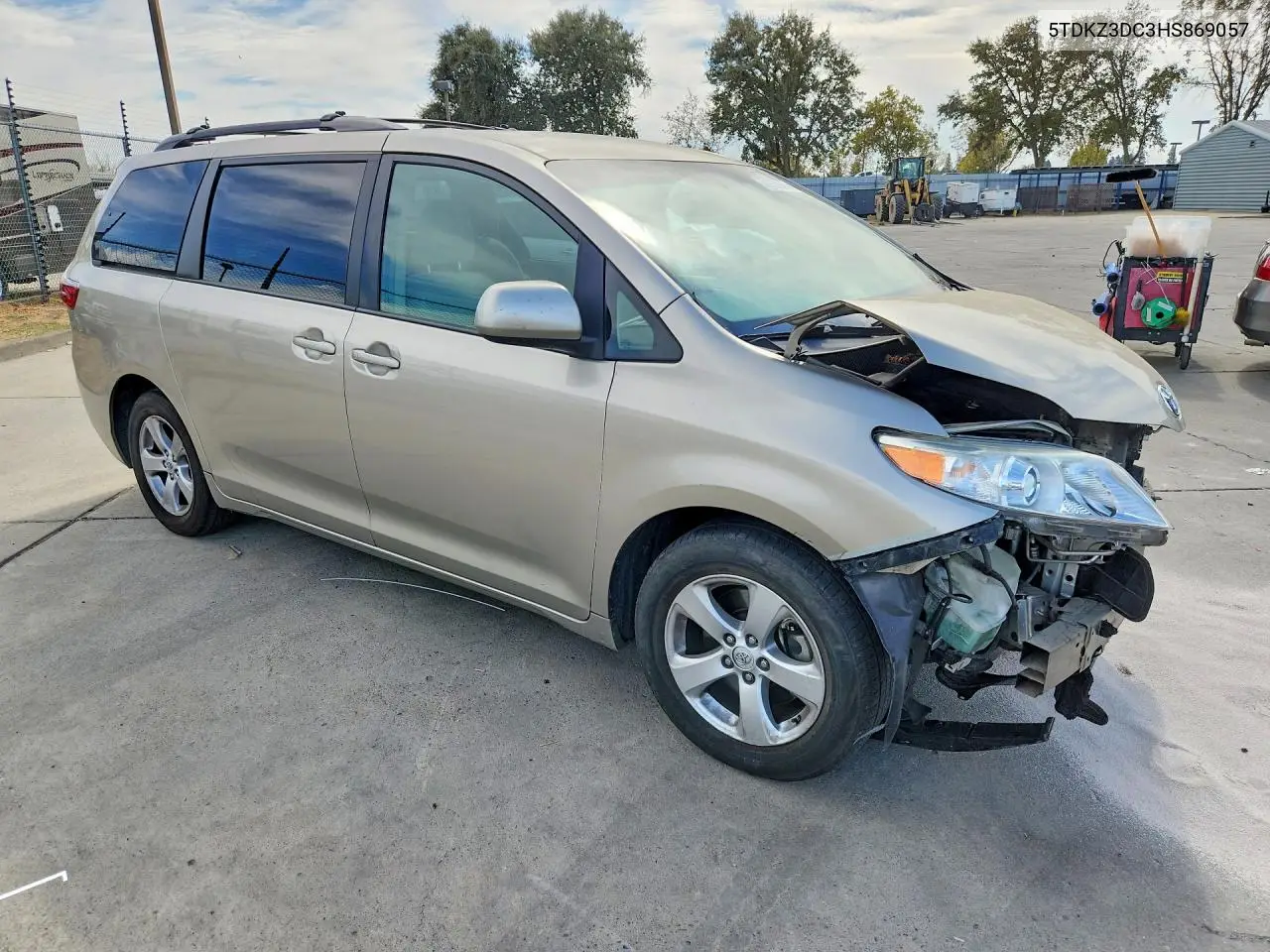 2017 TOYOTA SIENNA VIN 5TDKZ3DC3HS869057 — фото 4