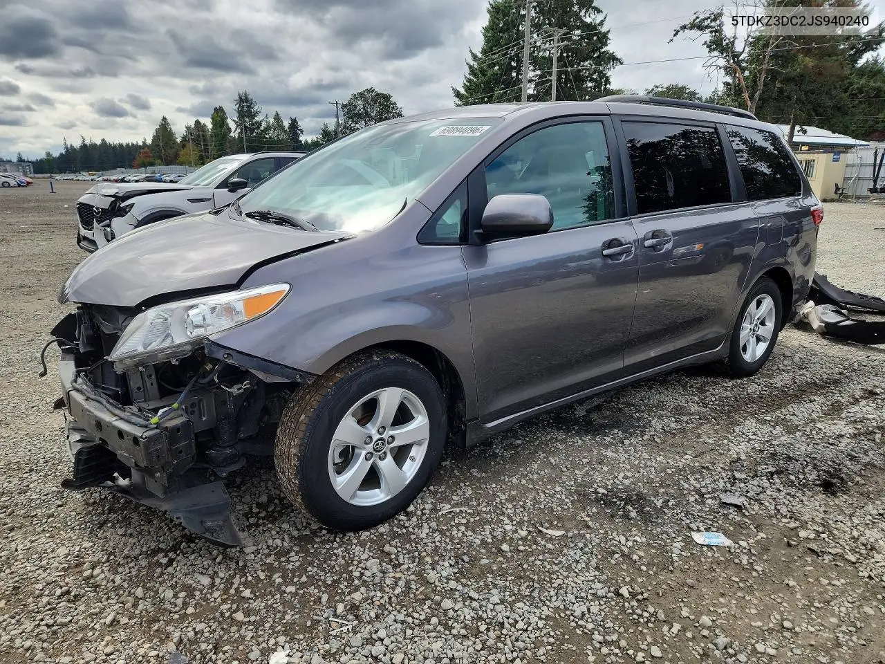 TOYOTA SIENNA 2018, VIN 5TDKZ3DC2JS940240
