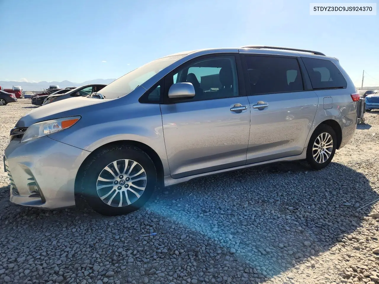 TOYOTA SIENNA 2018, VIN 5TDYZ3DC9JS924370