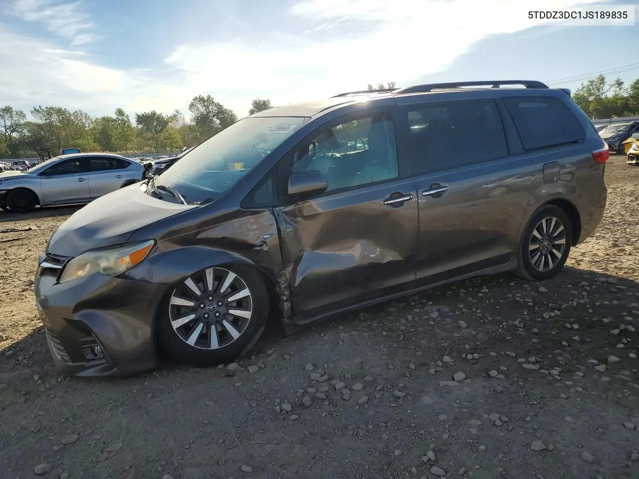 TOYOTA SIENNA 2018, VIN 5TDDZ3DC1JS189835
