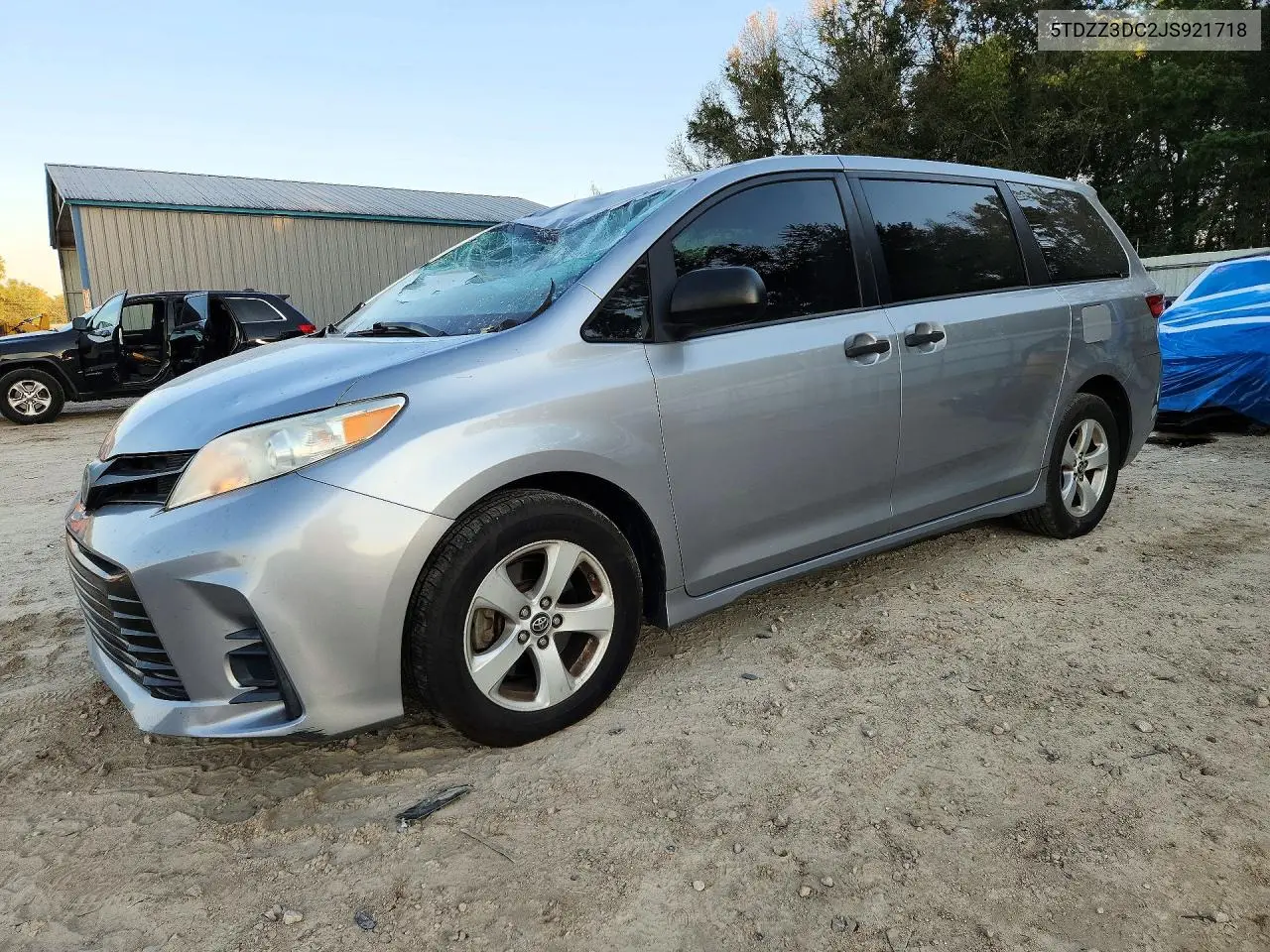 TOYOTA SIENNA 2018, VIN 5TDZZ3DC2JS921718