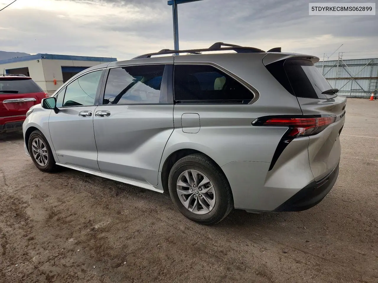 2021 TOYOTA SIENNA VIN 5TDYRKEC8MS062899 — фото 2