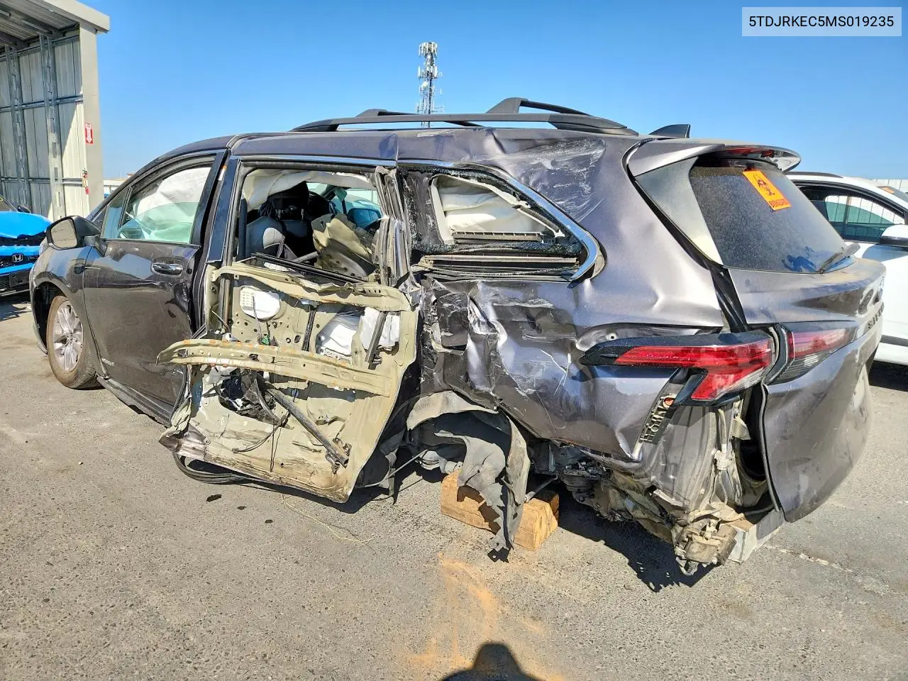 2021 TOYOTA SIENNA VIN 5TDJRKEC5MS019235 — фото 2