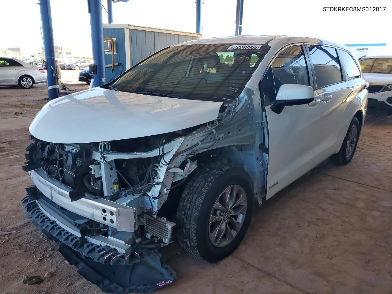 TOYOTA SIENNA 2021, VIN 5TDKRKEC8MS012817