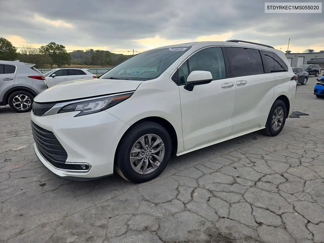 TOYOTA SIENNA 2021, VIN 5TDYRKEC1MS055020