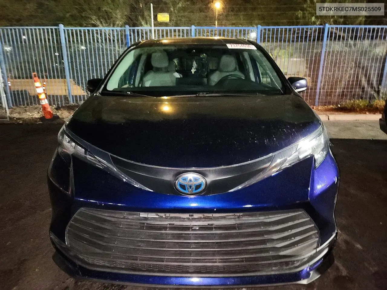 2021 TOYOTA SIENNA VIN 5TDKRKEC7MS025509 — фото 5