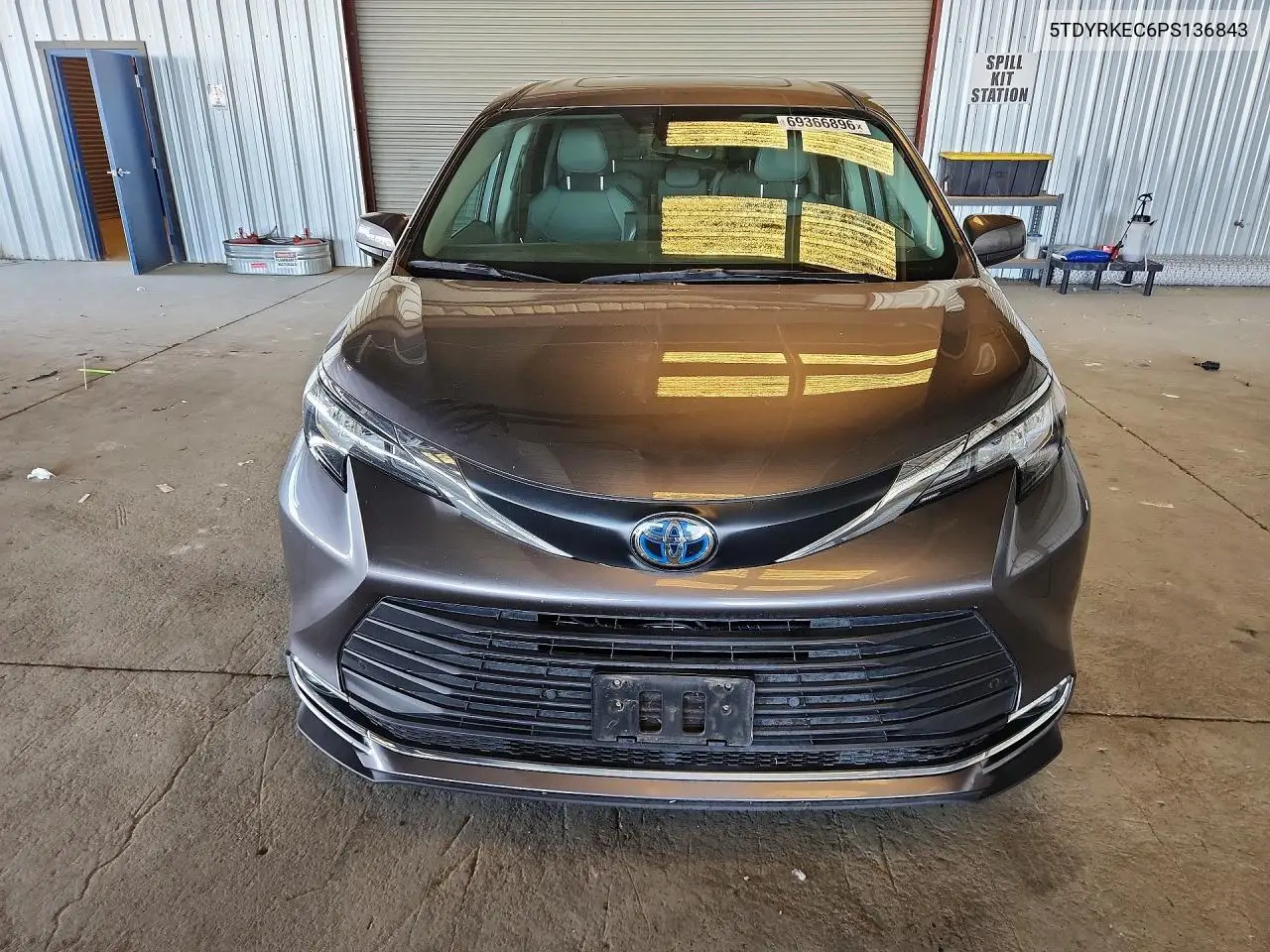 2023 TOYOTA SIENNA VIN 5TDYRKEC6PS136843 — фото 5