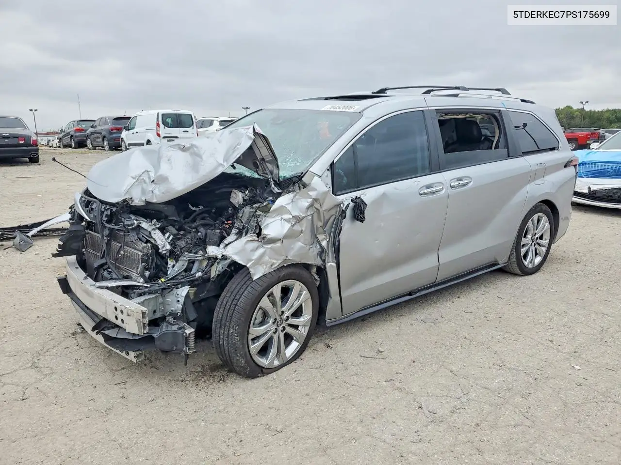 TOYOTA SIENNA 2023, VIN 5TDERKEC7PS175699