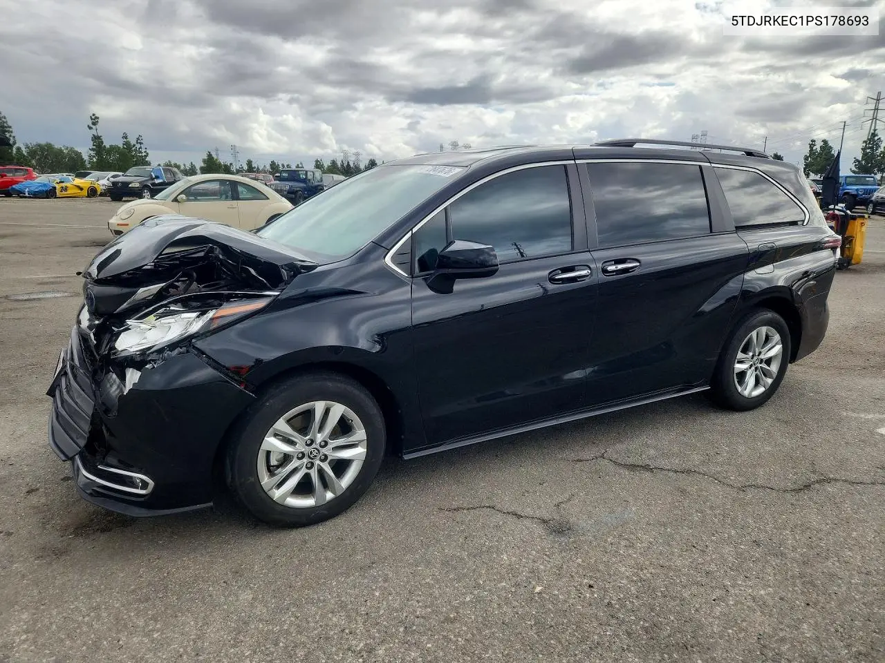TOYOTA SIENNA 2023, VIN 5TDJRKEC1PS178693