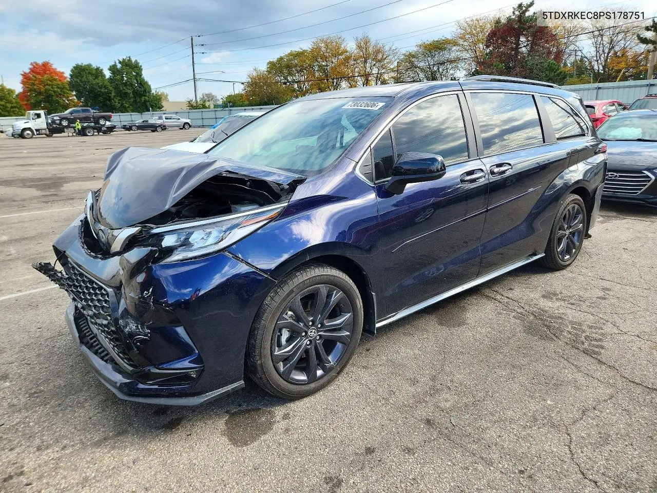 TOYOTA SIENNA 2023, VIN 5TDXRKEC8PS178751