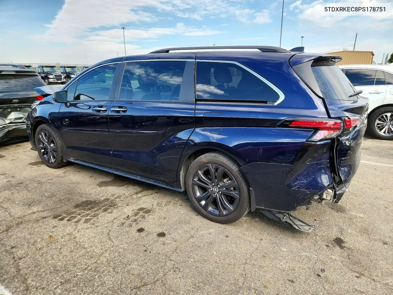 2023 TOYOTA SIENNA VIN 5TDXRKEC8PS178751 — фото 2