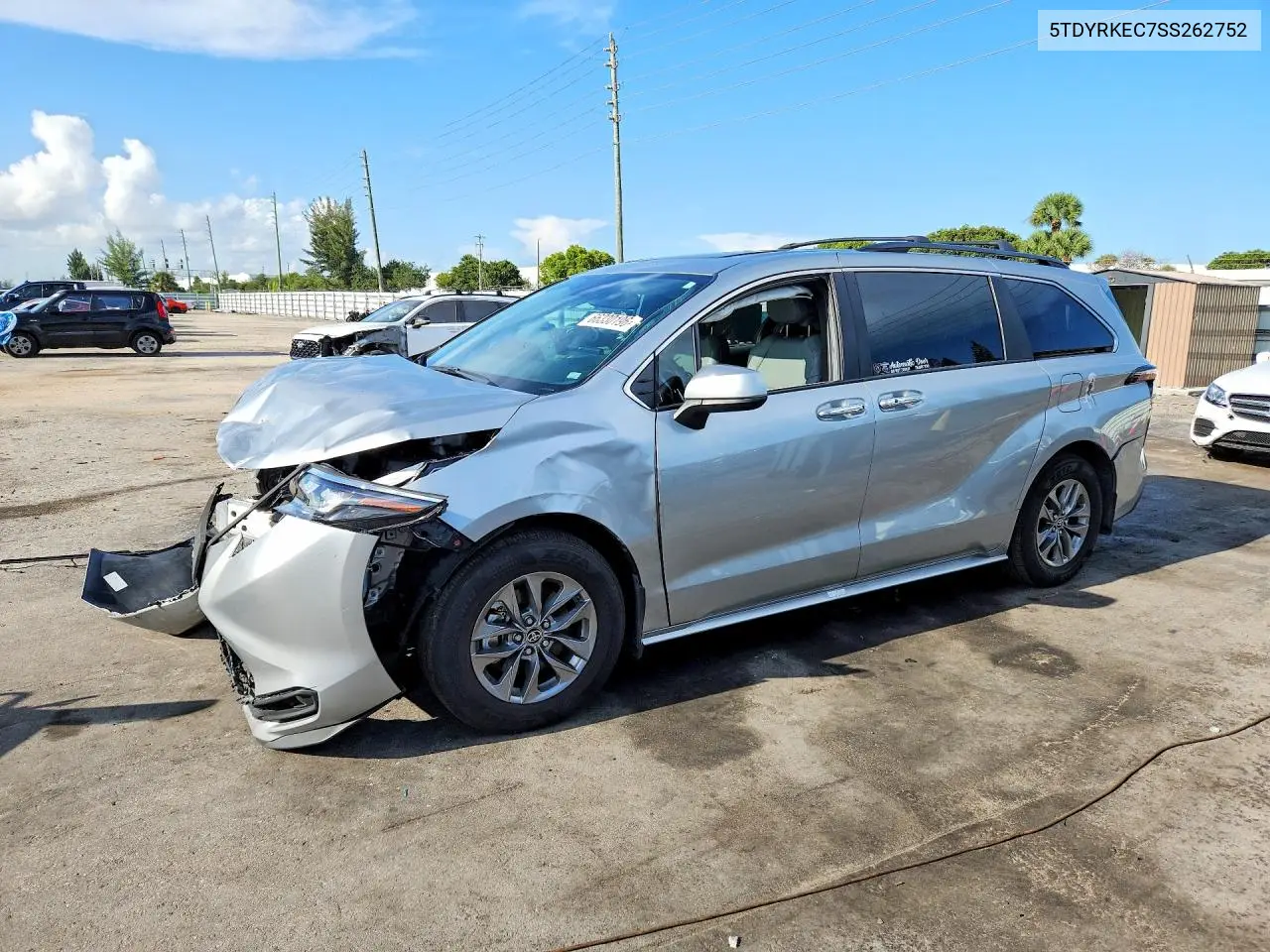 TOYOTA SIENNA 2025, VIN 5TDYRKEC7SS262752