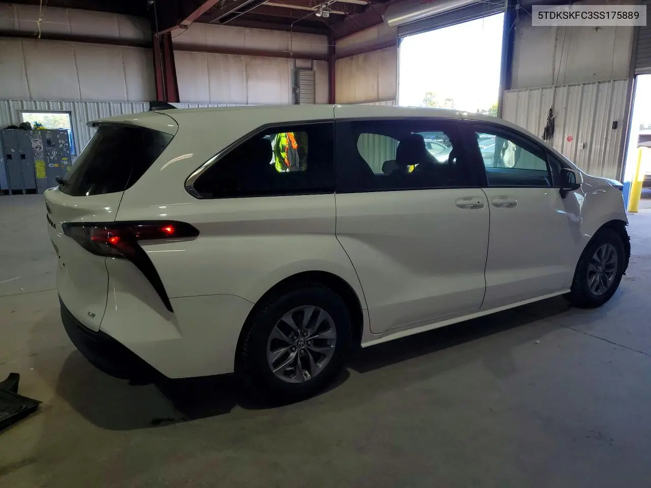 2025 TOYOTA SIENNA VIN 5TDKSKFC3SS175889 — фото 3