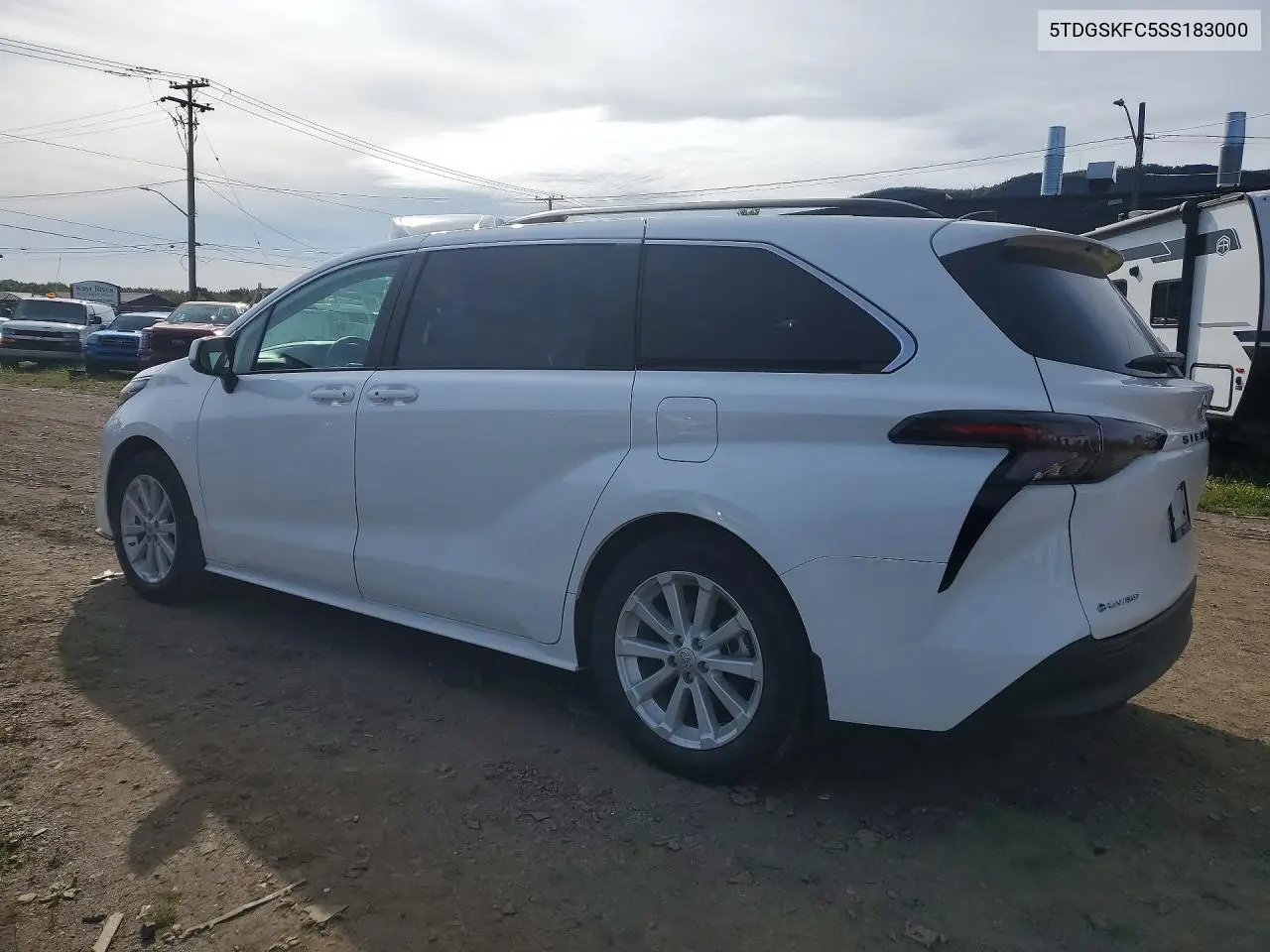 2025 TOYOTA SIENNA VIN 5TDGSKFC5SS183000 — фото 2
