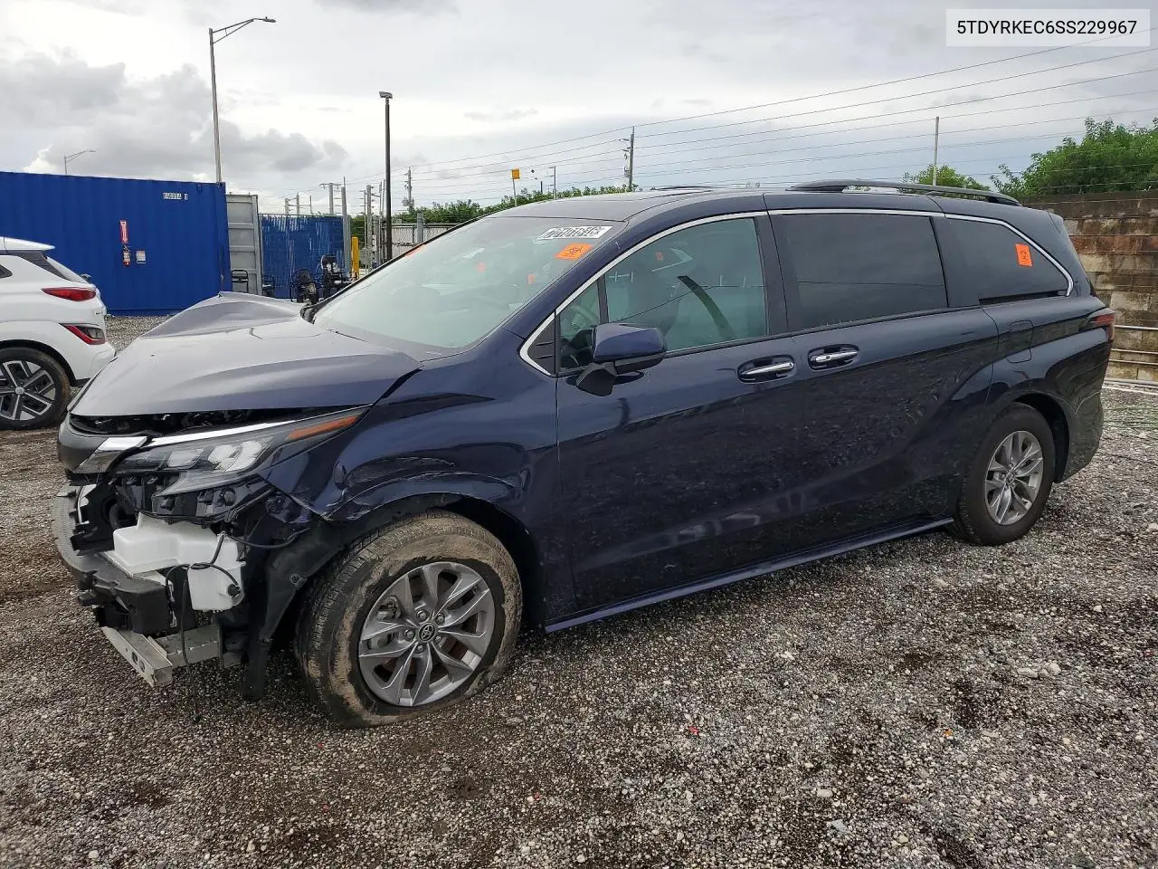 TOYOTA SIENNA 2025, VIN 5TDYRKEC6SS229967