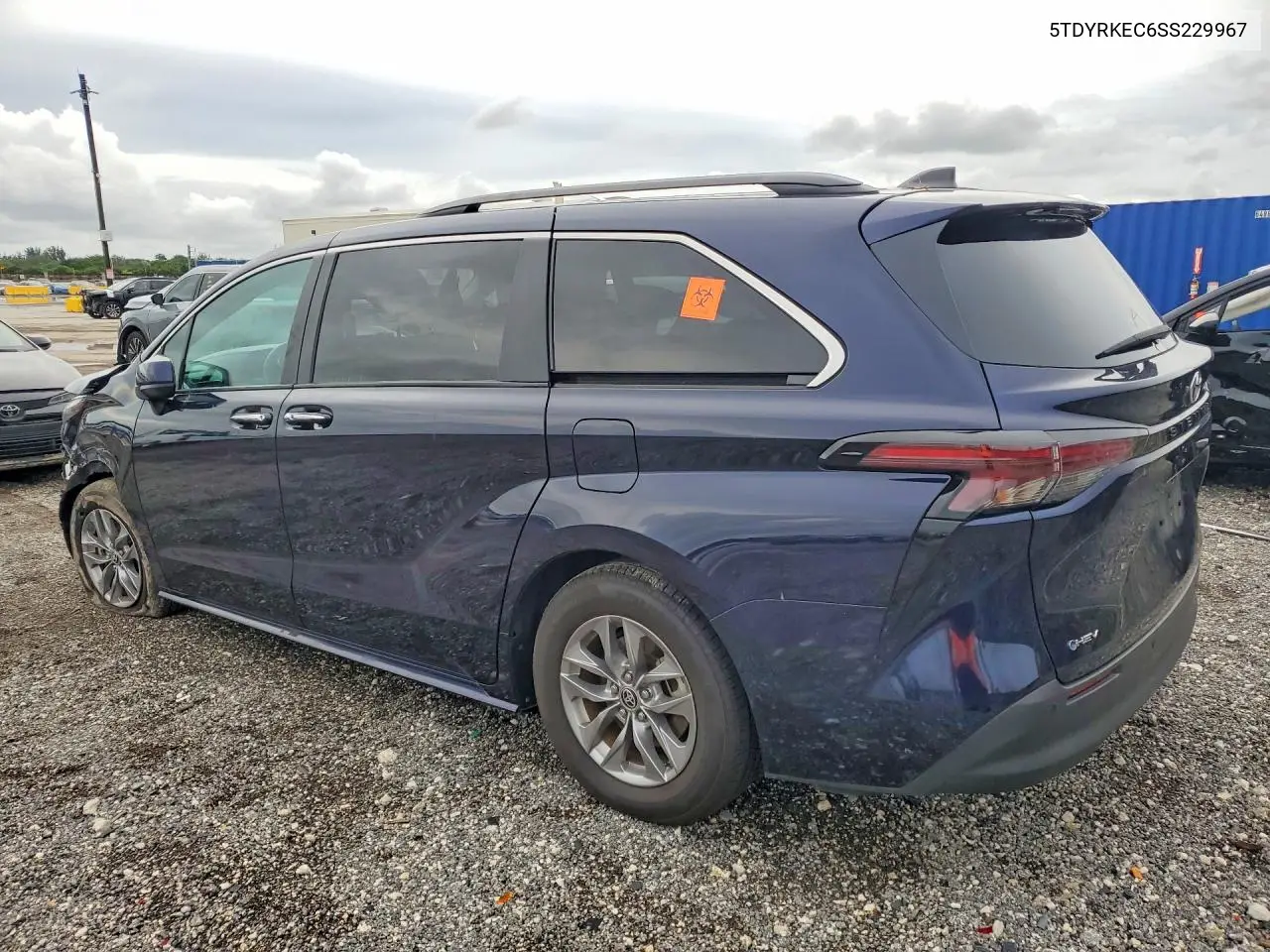 2025 TOYOTA SIENNA VIN 5TDYRKEC6SS229967 — фото 2